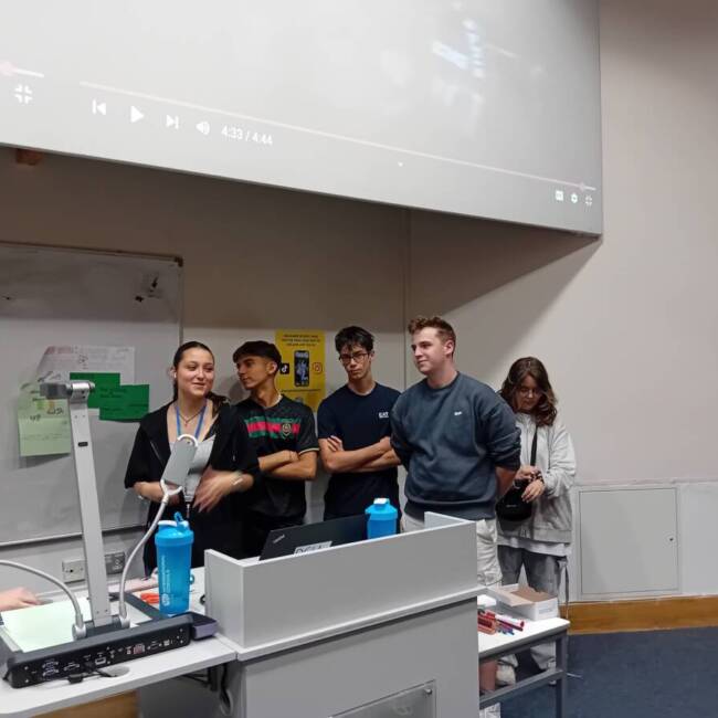 moovy-vacanza-studio-gruppo-dublino-scuola (1)