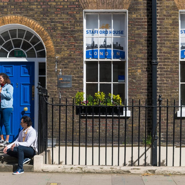 moovy-vacanza-studio-individuale-londra-scuola
